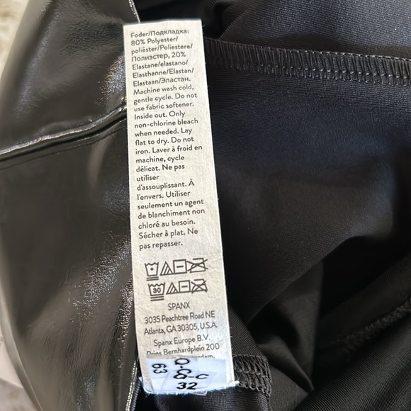 NWT Spanx Faux Leather High Shine Finish Stretch Leggings - Picture 9 of 9